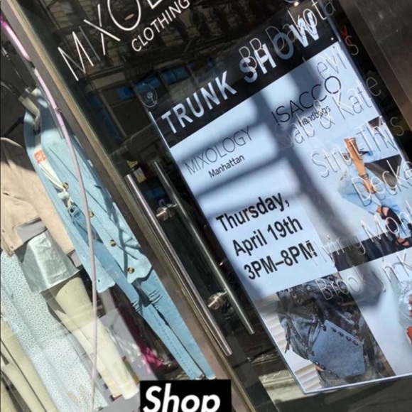 ISACCO New Denim Pentagon bag -gunmetal studs. - Picture 3 of 4